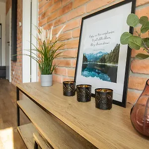 Apartament Rentplanet - Schroniskowa