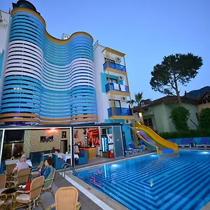 Otel Yade Luxe Hotel, İçmeler